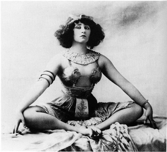 Colette in Rêve d'Egypte